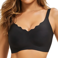 VRCÔMFY black seamless wireless bra with sculpted contouring and elegant scalloped neckline | Push-up effect without wires for enhanced cleavage and body shaping